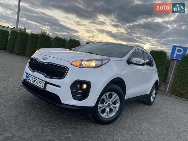 Кіа Sportage 2016 у Львові на Automoto.ua Білий Кіа Sportage, об'ємом двигуна 2 л та пробігом 89 тис. км за 17890 $, фото 53 на Automoto.ua