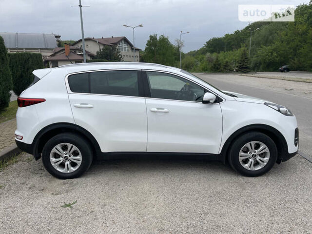 Белый Киа Sportage, объемом двигателя 1.69 л и пробегом 142 тыс. км за 14800 $, фото 7 на Automoto.ua