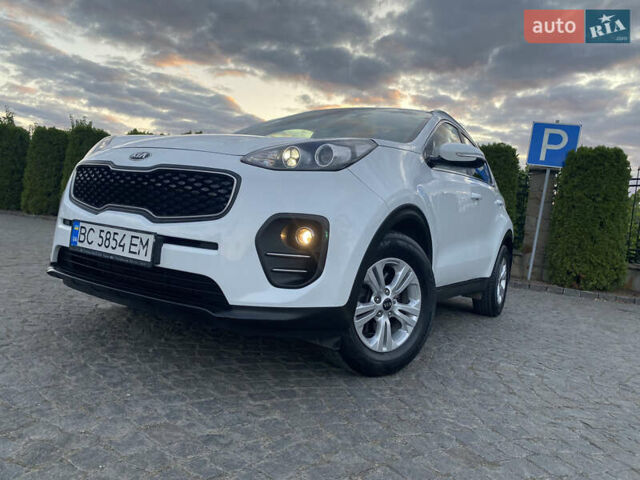 Кіа Sportage 2016 у Львові на Automoto.ua Білий Кіа Sportage, об'ємом двигуна 2 л та пробігом 89 тис. км за 17890 $, фото 10 на Automoto.ua