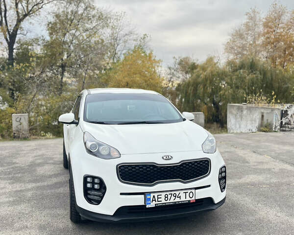 Белый Киа Sportage, объемом двигателя 1.7 л и пробегом 170 тыс. км за 16000 $, фото 20 на Automoto.ua