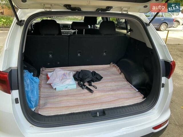 Белый Киа Sportage, объемом двигателя 2.4 л и пробегом 143 тыс. км за 12800 $, фото 28 на Automoto.ua