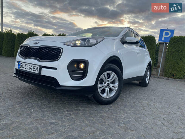 Кіа Sportage 2016 у Львові на Automoto.ua Білий Кіа Sportage, об'ємом двигуна 2 л та пробігом 89 тис. км за 17890 $, фото 1 на Automoto.ua