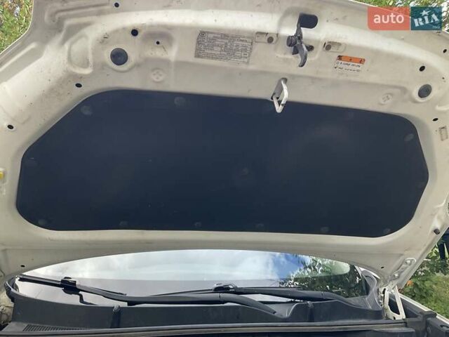 Белый Киа Sportage, объемом двигателя 2.4 л и пробегом 143 тыс. км за 12800 $, фото 26 на Automoto.ua