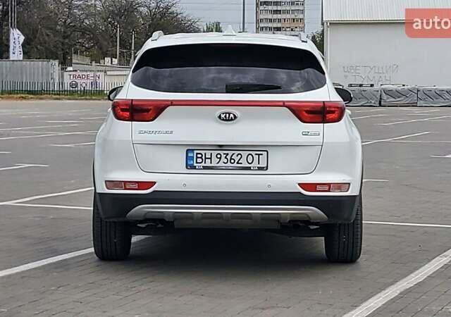 Белый Киа Sportage, объемом двигателя 2 л и пробегом 168 тыс. км за 18100 $, фото 1 на Automoto.ua