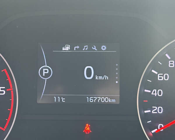 Білий Кіа Sportage, об'ємом двигуна 2 л та пробігом 167 тис. км за 19000 $, фото 28 на Automoto.ua