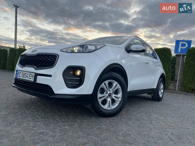 Кіа Sportage 2016 у Львові на Automoto.ua Білий Кіа Sportage, об'ємом двигуна 2 л та пробігом 89 тис. км за 17890 $, фото 2 на Automoto.ua