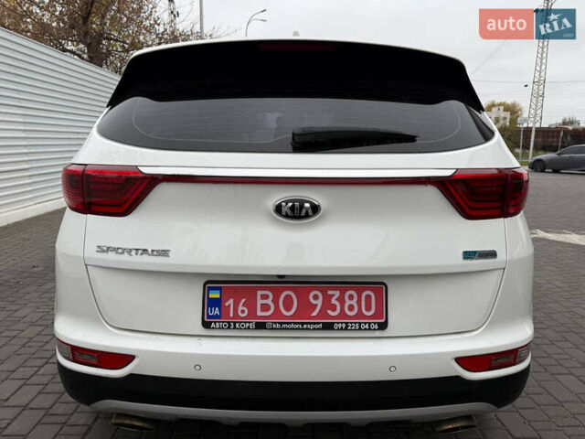 Белый Киа Sportage, объемом двигателя 2 л и пробегом 160 тыс. км за 17200 $, фото 3 на Automoto.ua