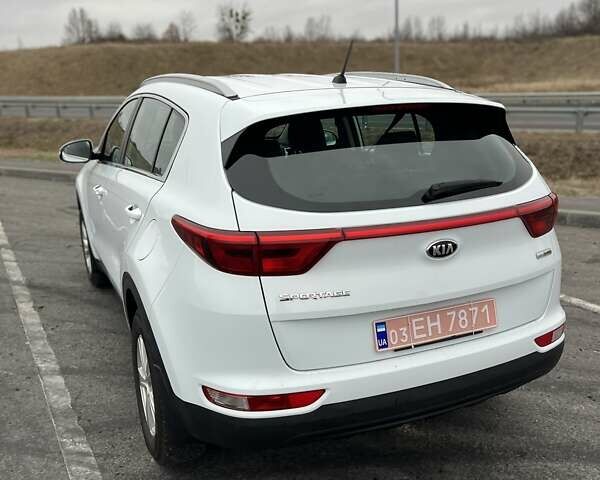 Белый Киа Sportage, объемом двигателя 1.69 л и пробегом 123 тыс. км за 16400 $, фото 5 на Automoto.ua