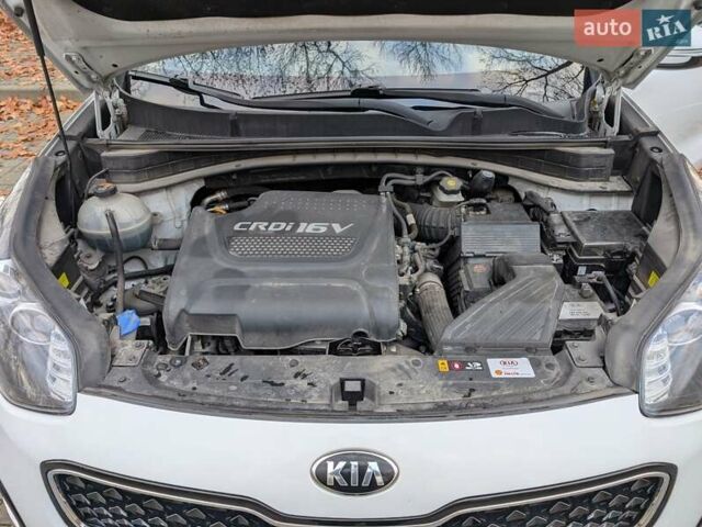 Белый Киа Sportage, объемом двигателя 2 л и пробегом 93 тыс. км за 20000 $, фото 10 на Automoto.ua