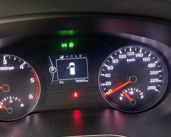 Білий Кіа Sportage, об'ємом двигуна 1.68 л та пробігом 79 тис. км за 18200 $, фото 6 на Automoto.ua