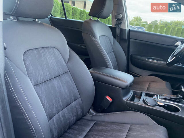 Белый Киа Sportage, объемом двигателя 2 л и пробегом 89 тыс. км за 17800 $, фото 72 на Automoto.ua