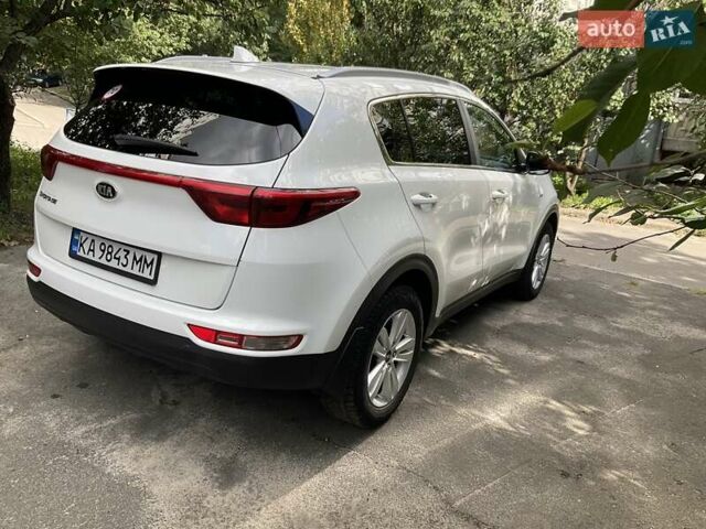 Белый Киа Sportage, объемом двигателя 2.4 л и пробегом 143 тыс. км за 12800 $, фото 5 на Automoto.ua