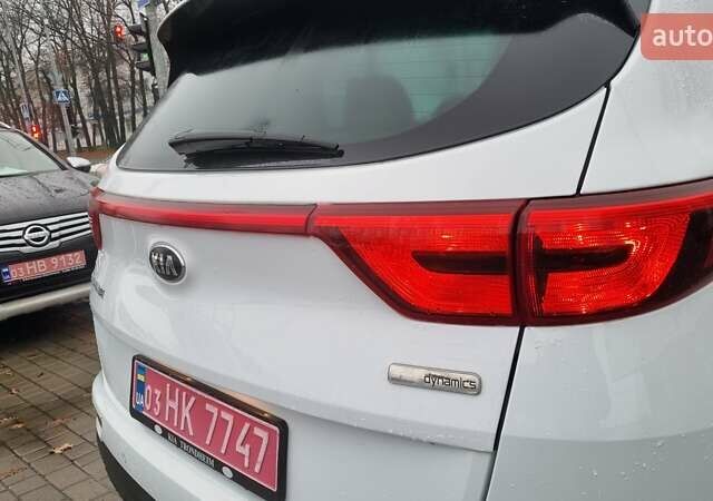 Белый Киа Sportage, объемом двигателя 1.7 л и пробегом 162 тыс. км за 16300 $, фото 16 на Automoto.ua