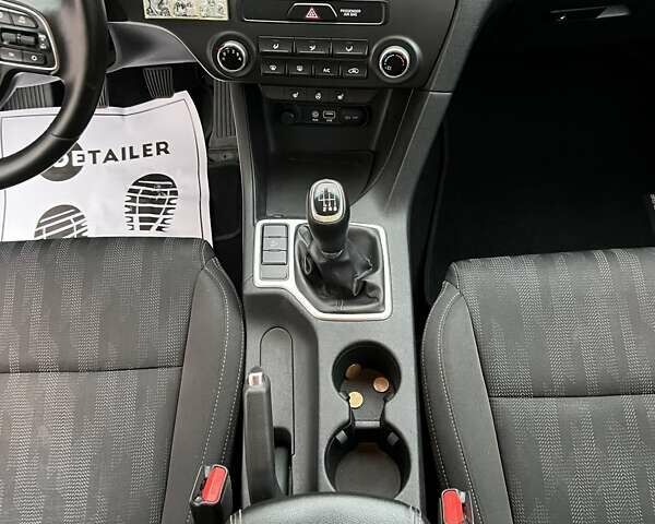 Белый Киа Sportage, объемом двигателя 1.69 л и пробегом 201 тыс. км за 14200 $, фото 18 на Automoto.ua