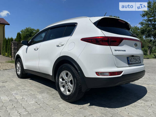 Белый Киа Sportage, объемом двигателя 1.7 л и пробегом 138 тыс. км за 16600 $, фото 14 на Automoto.ua