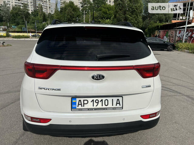 Білий Кіа Sportage, об'ємом двигуна 1.69 л та пробігом 108 тис. км за 15999 $, фото 14 на Automoto.ua