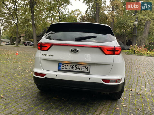 Белый Киа Sportage, объемом двигателя 2 л и пробегом 89 тыс. км за 17800 $, фото 23 на Automoto.ua