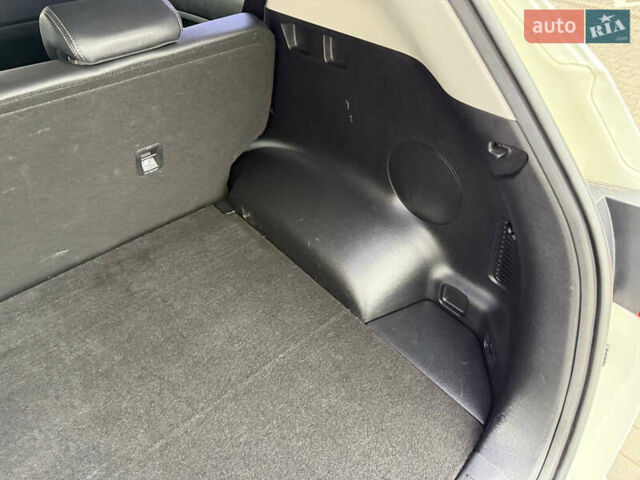 Белый Киа Sportage, объемом двигателя 2 л и пробегом 160 тыс. км за 17200 $, фото 40 на Automoto.ua