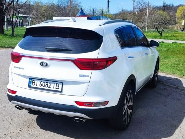 Білий Кіа Sportage, об'ємом двигуна 2 л та пробігом 152 тис. км за 17000 $, фото 4 на Automoto.ua