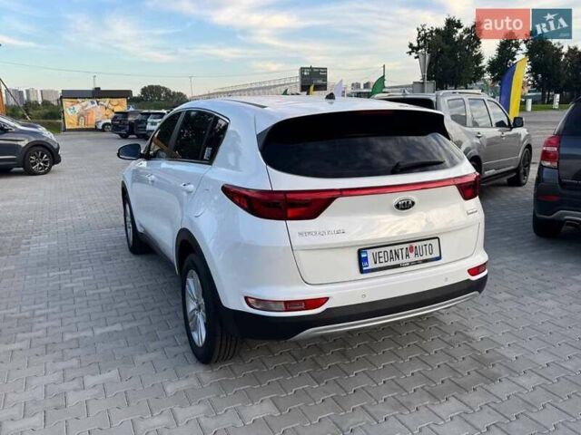 Белый Киа Sportage, объемом двигателя 2 л и пробегом 210 тыс. км за 17200 $, фото 6 на Automoto.ua