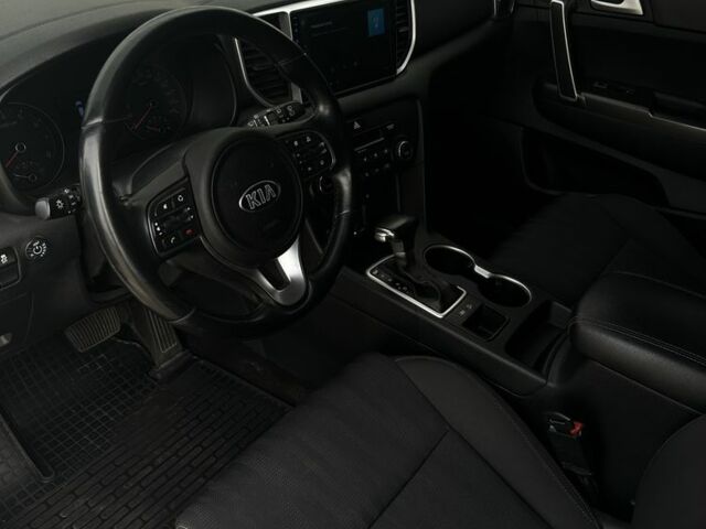 Білий Кіа Sportage, об'ємом двигуна 2 л та пробігом 150 тис. км за 17200 $, фото 4 на Automoto.ua