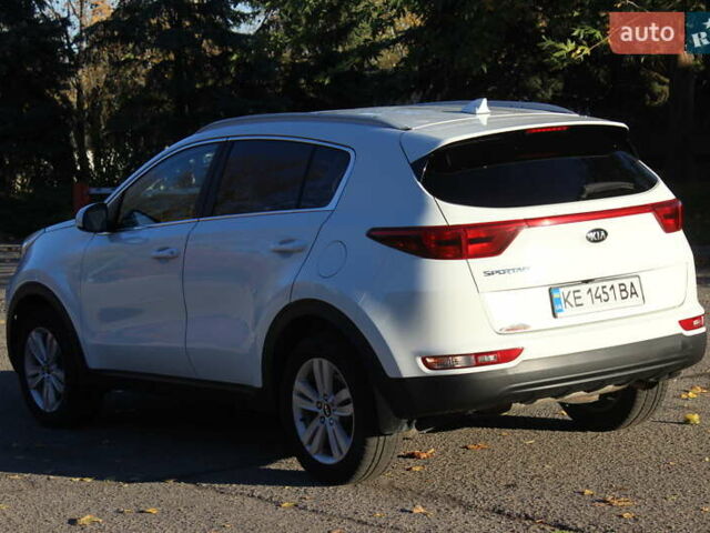 Білий Кіа Sportage, об'ємом двигуна 2 л та пробігом 222 тис. км за 13999 $, фото 8 на Automoto.ua