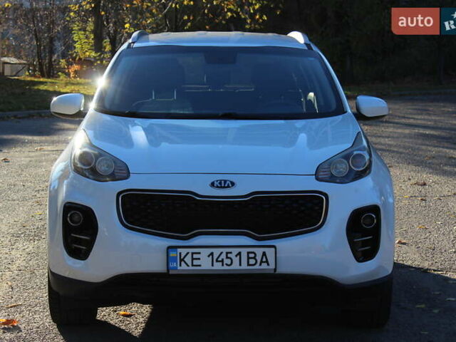 Білий Кіа Sportage, об'ємом двигуна 2 л та пробігом 222 тис. км за 13999 $, фото 3 на Automoto.ua