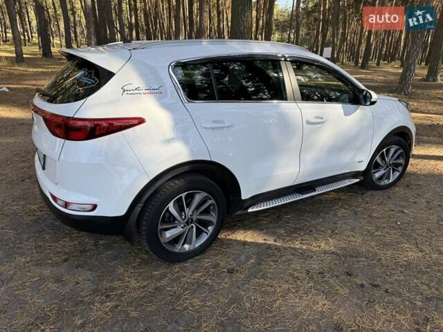 Білий Кіа Sportage, об'ємом двигуна 2 л та пробігом 88 тис. км за 19200 $, фото 11 на Automoto.ua