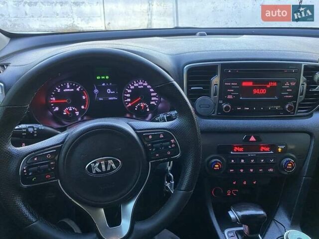 Білий Кіа Sportage, об'ємом двигуна 1.7 л та пробігом 180 тис. км за 16000 $, фото 7 на Automoto.ua