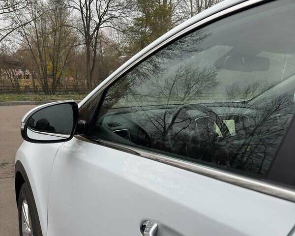 Белый Киа Sportage, объемом двигателя 2 л и пробегом 227 тыс. км за 15950 $, фото 49 на Automoto.ua