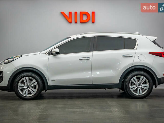 Белый Киа Sportage, объемом двигателя 2 л и пробегом 134 тыс. км за 18181 $, фото 2 на Automoto.ua