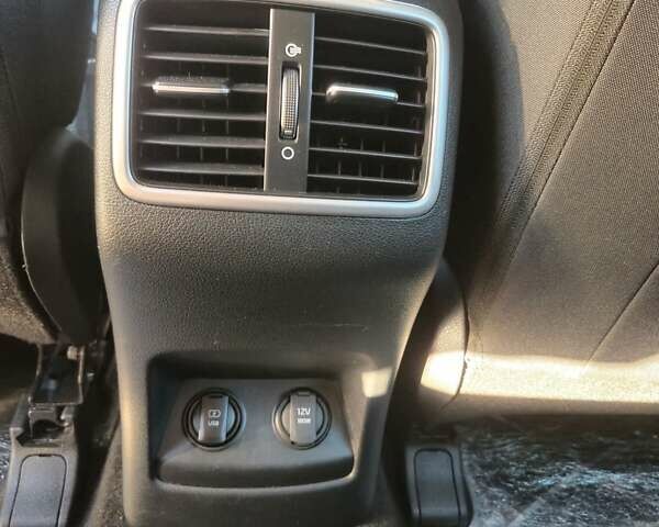 Белый Киа Sportage, объемом двигателя 2 л и пробегом 227 тыс. км за 16450 $, фото 31 на Automoto.ua