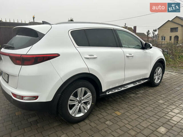 Белый Киа Sportage, объемом двигателя 2 л и пробегом 119 тыс. км за 18300 $, фото 1 на Automoto.ua