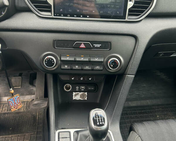 Киа Sportage 2017 в Львове на Automoto.ua Белый Киа Sportage, объемом двигателя 1.7 л и пробегом 144 тыс. км за 15500 $, фото 1 на Automoto.ua