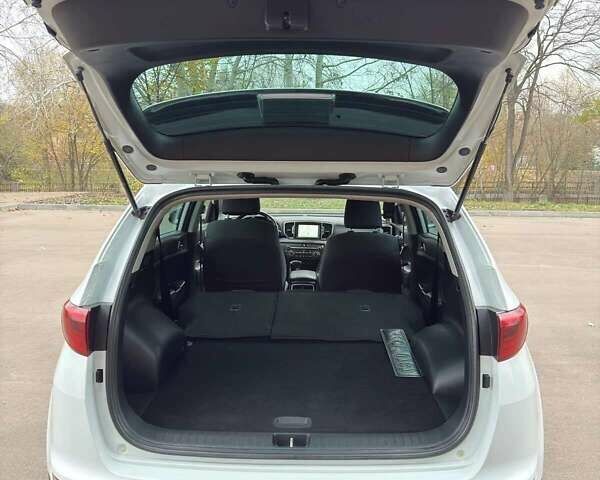 Белый Киа Sportage, объемом двигателя 2 л и пробегом 227 тыс. км за 15950 $, фото 8 на Automoto.ua