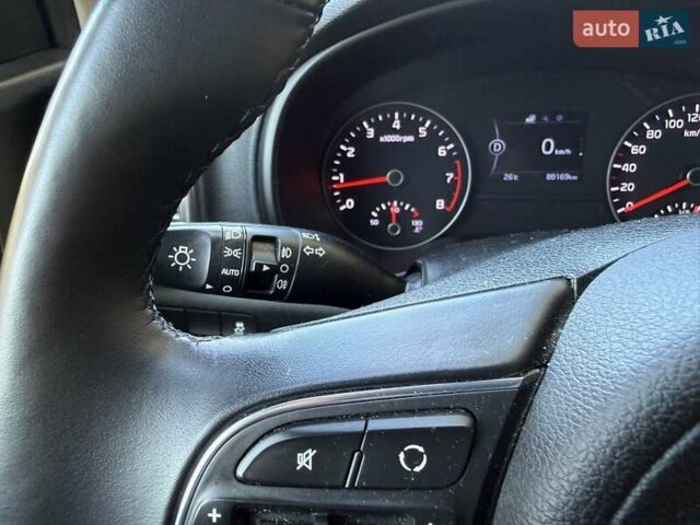 Білий Кіа Sportage, об'ємом двигуна 2 л та пробігом 88 тис. км за 19200 $, фото 33 на Automoto.ua
