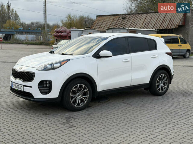 Белый Киа Sportage, объемом двигателя 2.4 л и пробегом 175 тыс. км за 14500 $, фото 3 на Automoto.ua