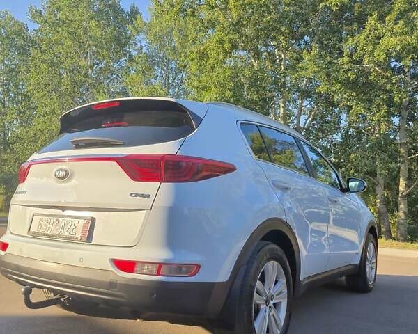 Белый Киа Sportage, объемом двигателя 2 л и пробегом 227 тыс. км за 16450 $, фото 13 на Automoto.ua