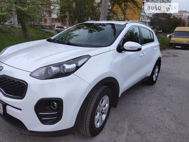 Белый Киа Sportage, объемом двигателя 1.69 л и пробегом 169 тыс. км за 17500 $, фото 33 на Automoto.ua