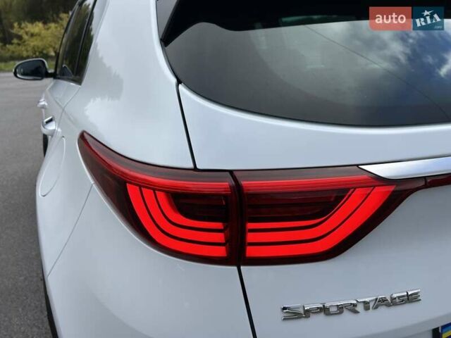 Белый Киа Sportage, объемом двигателя 1.59 л и пробегом 150 тыс. км за 17900 $, фото 43 на Automoto.ua