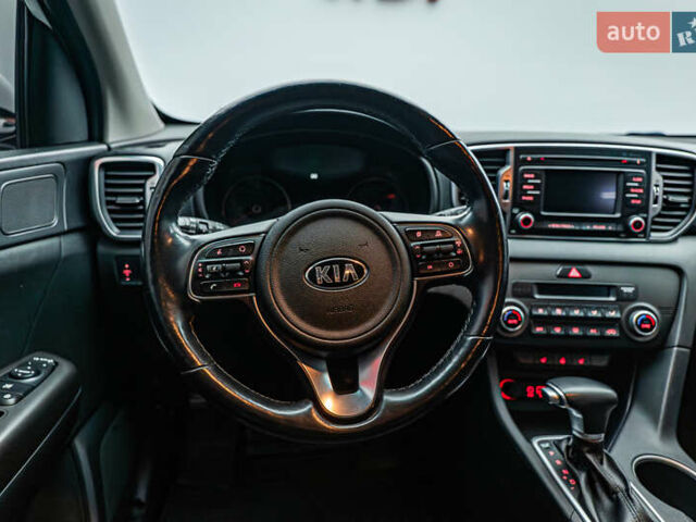 Белый Киа Sportage, объемом двигателя 2 л и пробегом 134 тыс. км за 18181 $, фото 11 на Automoto.ua