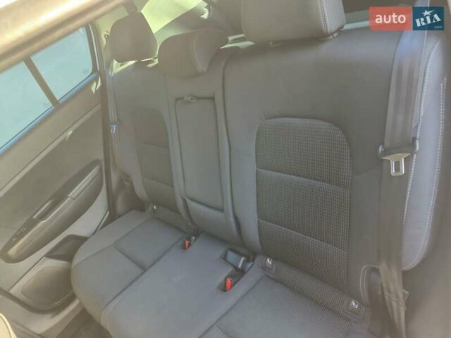 Белый Киа Sportage, объемом двигателя 2 л и пробегом 227 тыс. км за 16450 $, фото 27 на Automoto.ua
