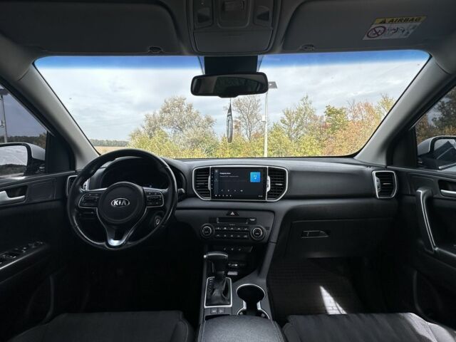 Білий Кіа Sportage, об'ємом двигуна 2 л та пробігом 150 тис. км за 17200 $, фото 6 на Automoto.ua