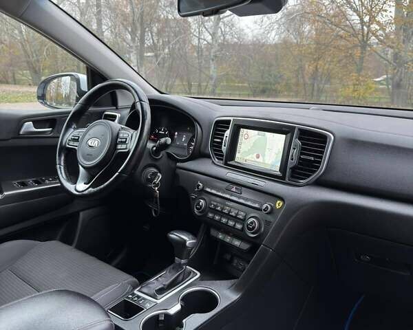 Белый Киа Sportage, объемом двигателя 2 л и пробегом 227 тыс. км за 15950 $, фото 3 на Automoto.ua