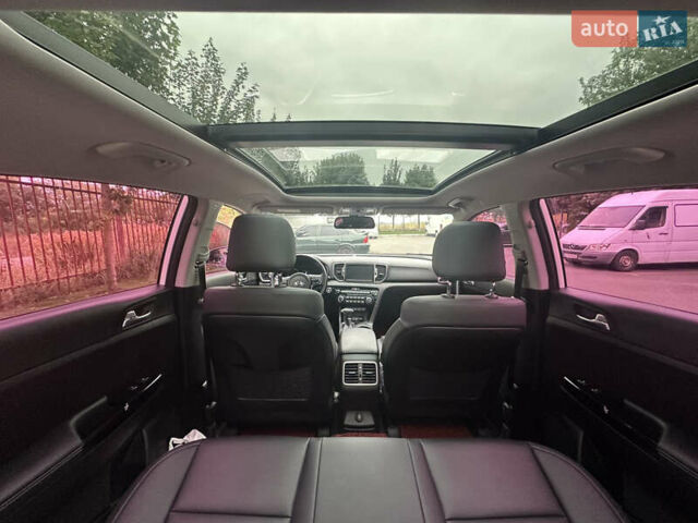 Белый Киа Sportage, объемом двигателя 2 л и пробегом 157 тыс. км за 20500 $, фото 11 на Automoto.ua