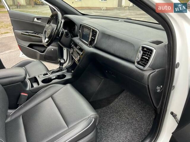 Белый Киа Sportage, объемом двигателя 1.59 л и пробегом 150 тыс. км за 17900 $, фото 85 на Automoto.ua