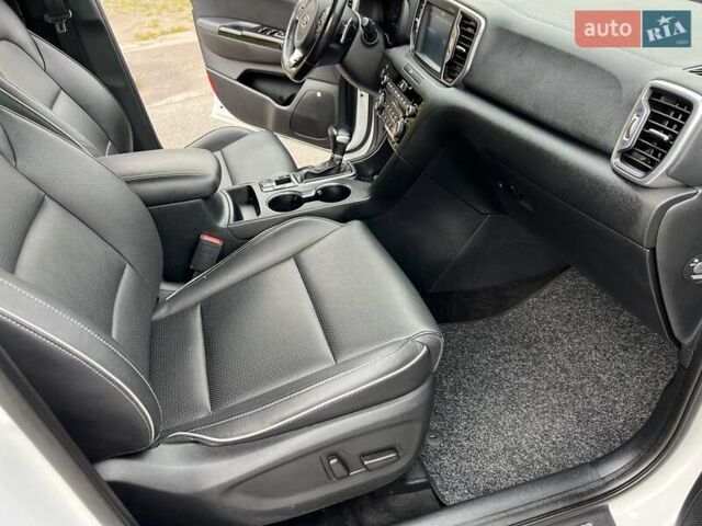 Белый Киа Sportage, объемом двигателя 1.59 л и пробегом 150 тыс. км за 17900 $, фото 84 на Automoto.ua