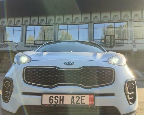 Белый Киа Sportage, объемом двигателя 2 л и пробегом 227 тыс. км за 16450 $, фото 6 на Automoto.ua