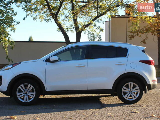 Білий Кіа Sportage, об'ємом двигуна 2 л та пробігом 222 тис. км за 13999 $, фото 9 на Automoto.ua