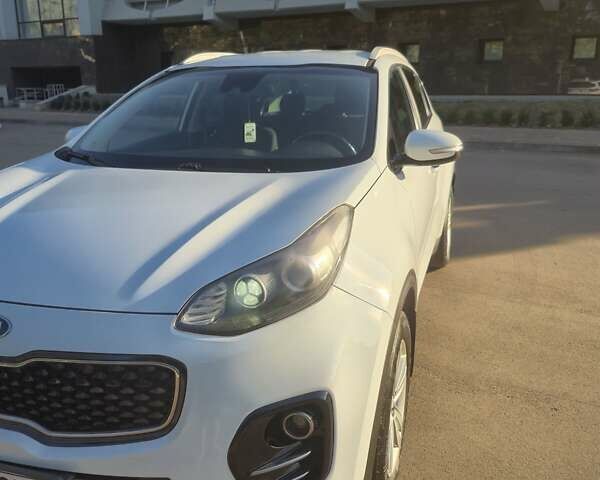 Белый Киа Sportage, объемом двигателя 2 л и пробегом 227 тыс. км за 16450 $, фото 12 на Automoto.ua